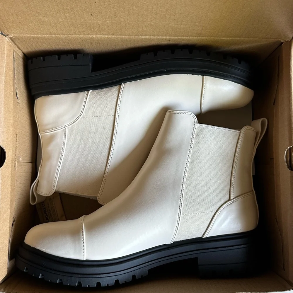 White Chunky Chelsea Boots Lug Sole Platform Booties | Boutique 10